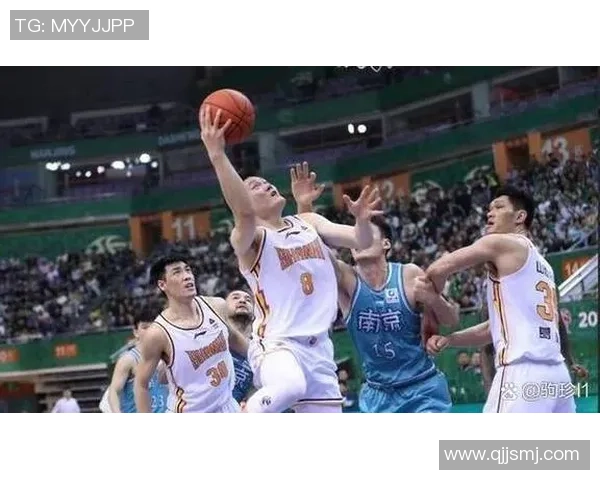 达鲁萨发卡与帕纳辛纳科斯的精彩对决揭示篮球战术与团队协作的魅力